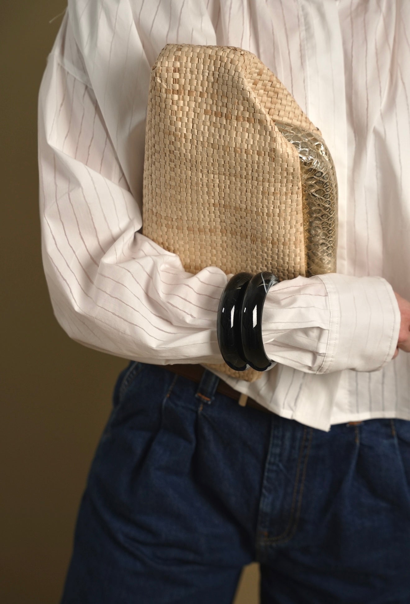 CLUTCH VALENTINA ORO