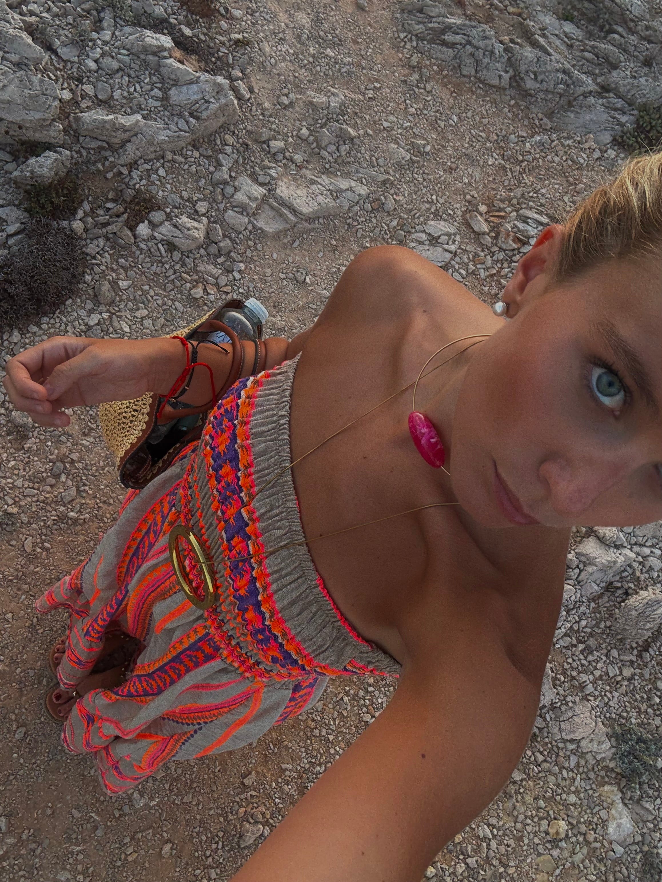 COLLAR LOTA FUCSIA