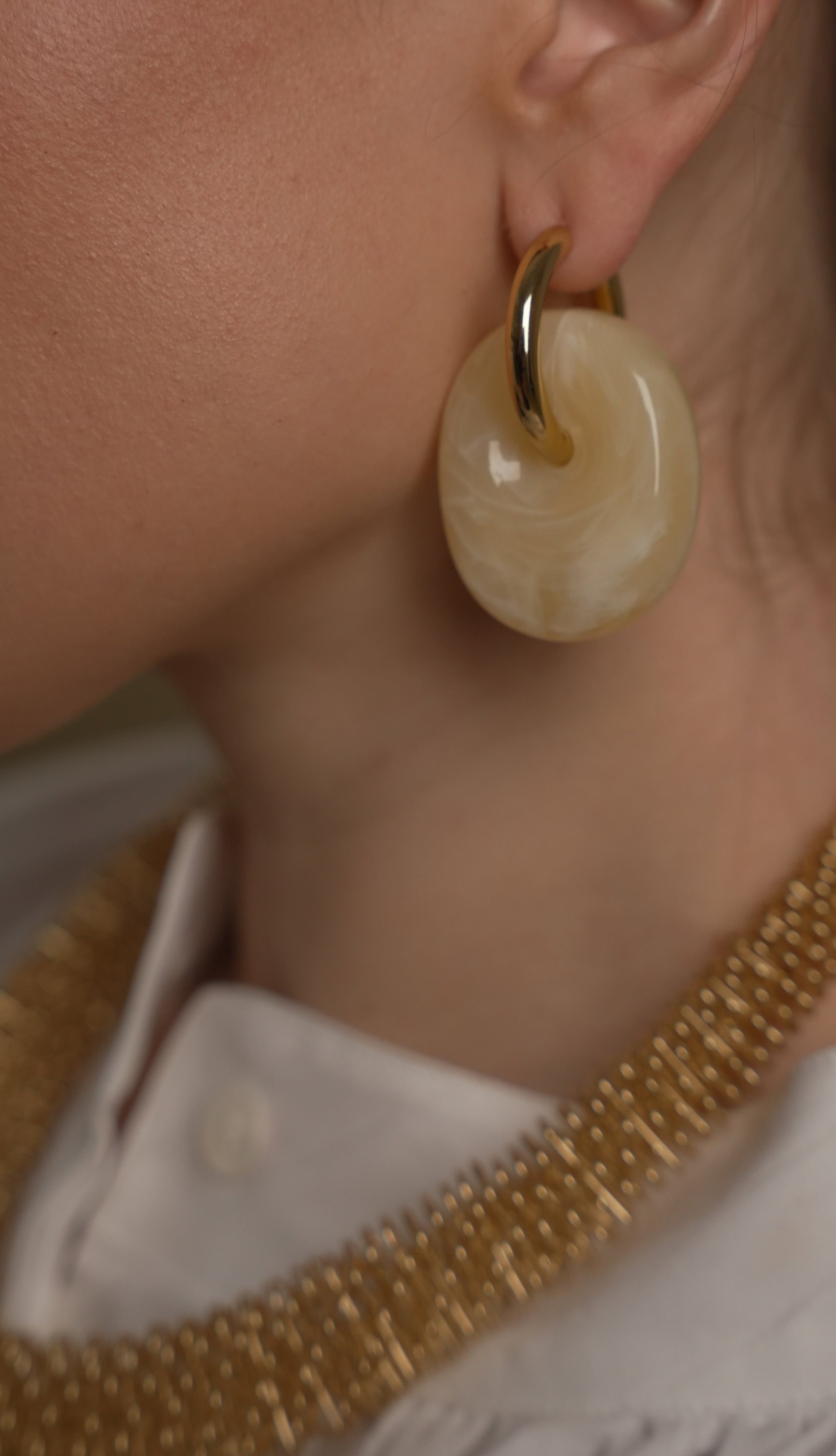 PENDIENTE ROXANE BEIGE