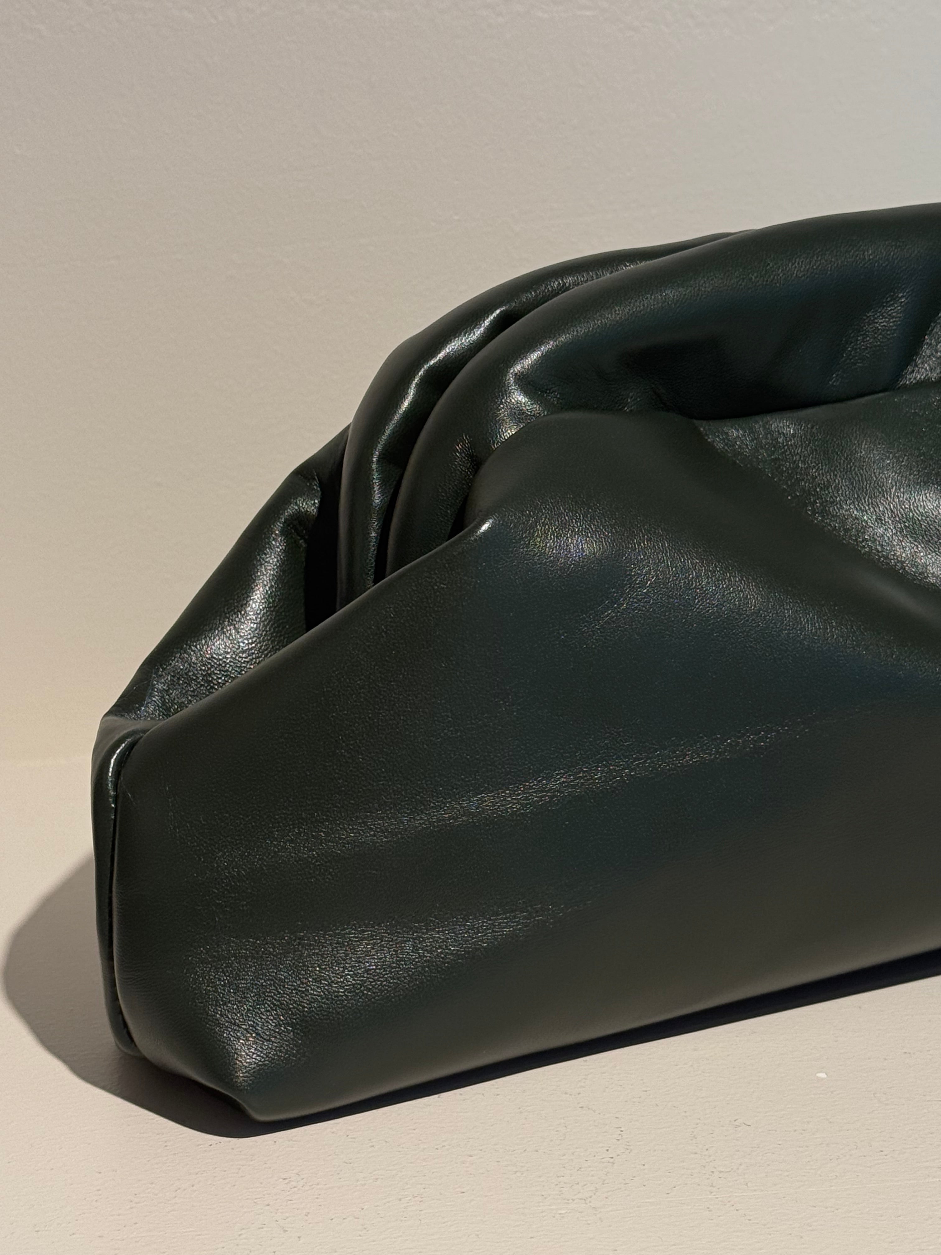 CLUTCH MARIETA VERDE BOTELLA