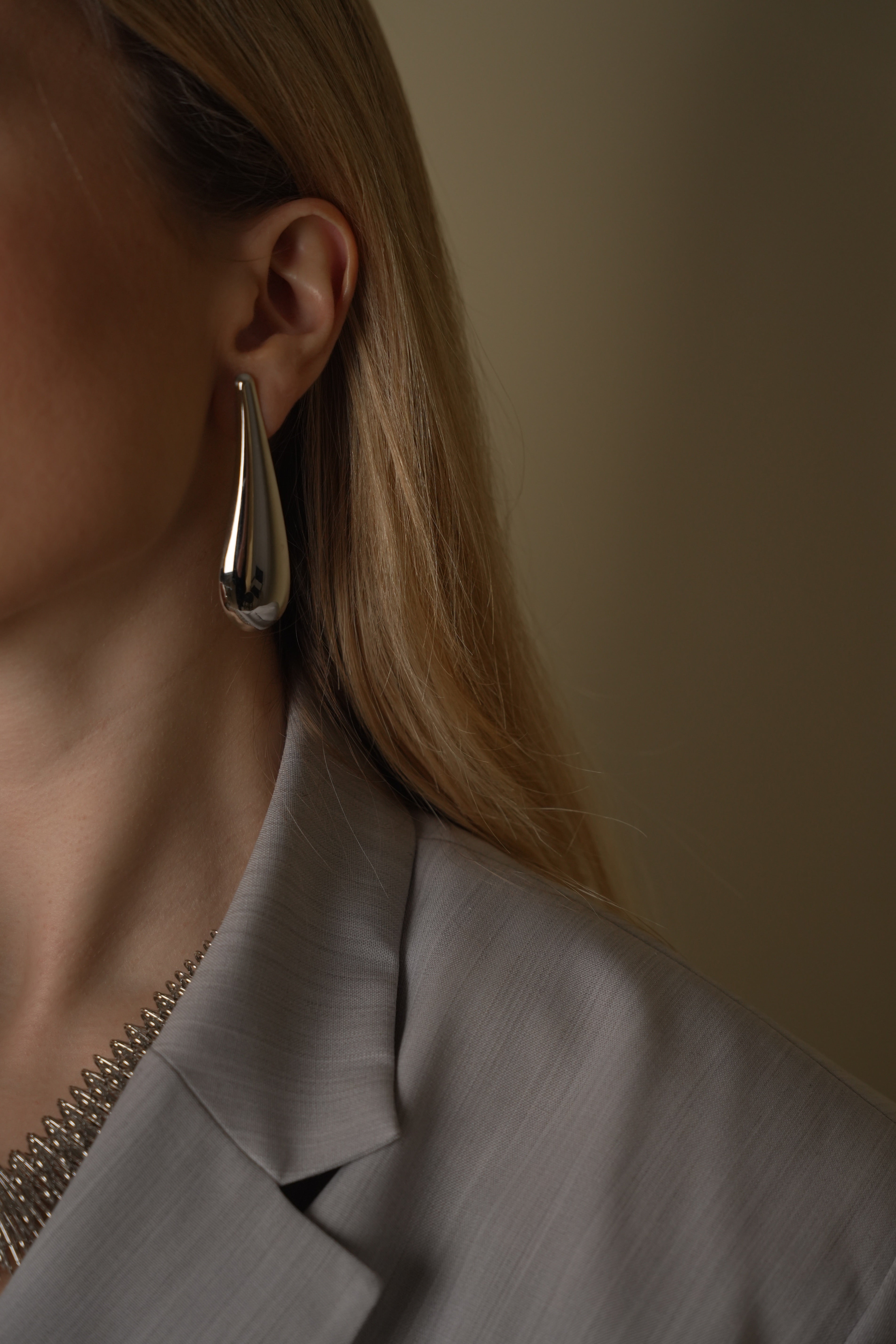 PENDIENTE JUNOT PLATA