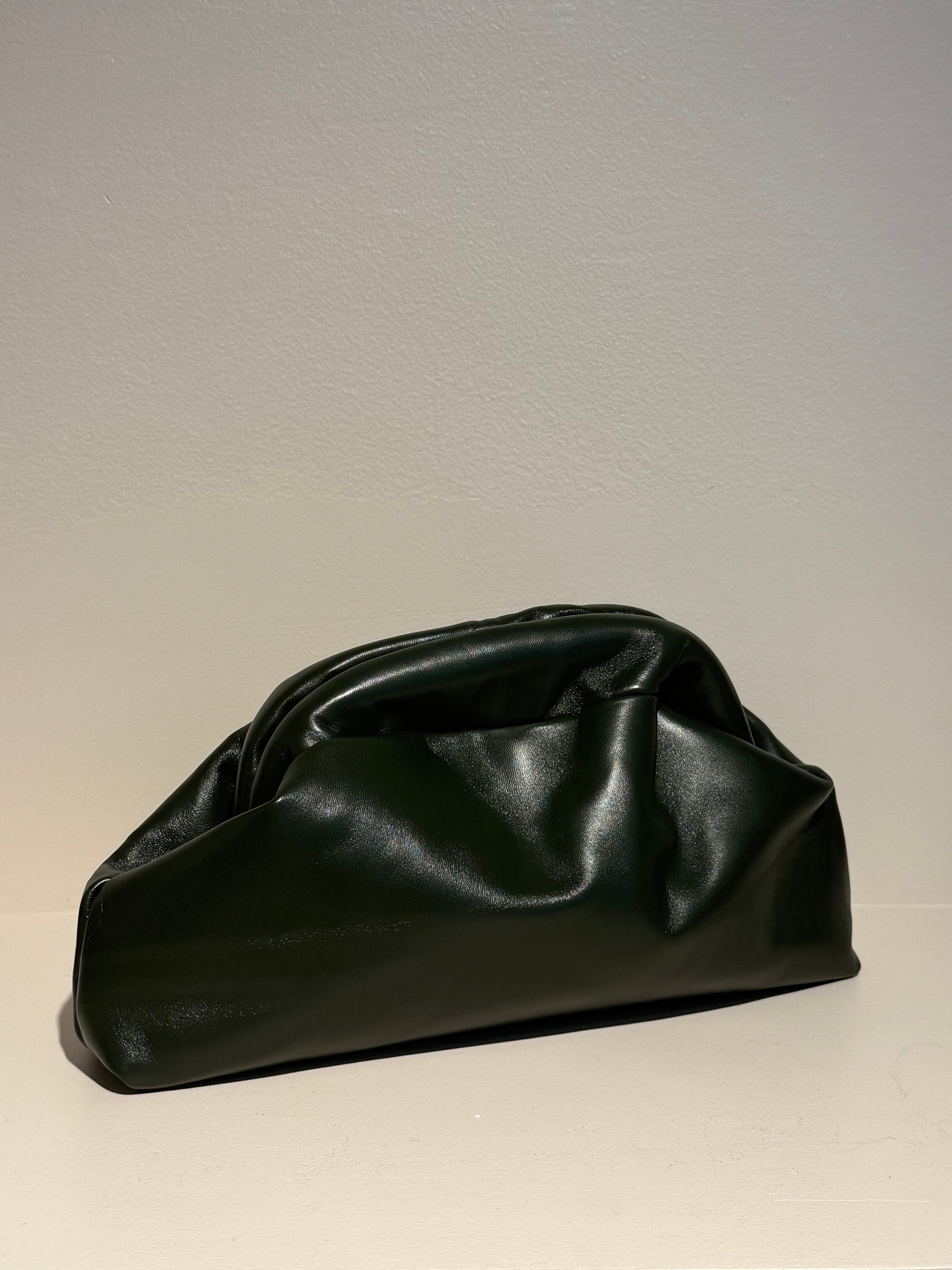 CLUTCH MARIETA VERDE BOTELLA